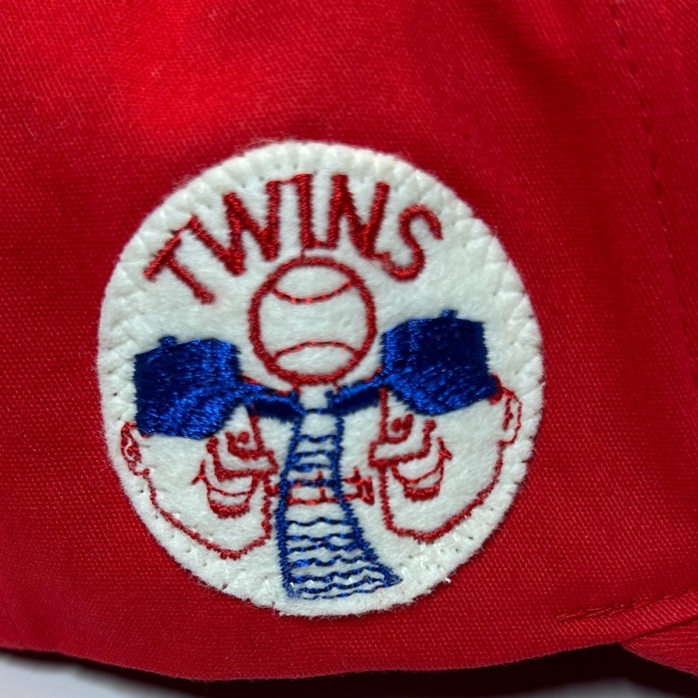 Minnesota Twins ball cap 1961 Minni and Paul.  New Era Flexfit L—XL